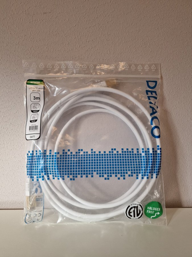 3 Meter Cat7 Deltaco guldpläterad kabel