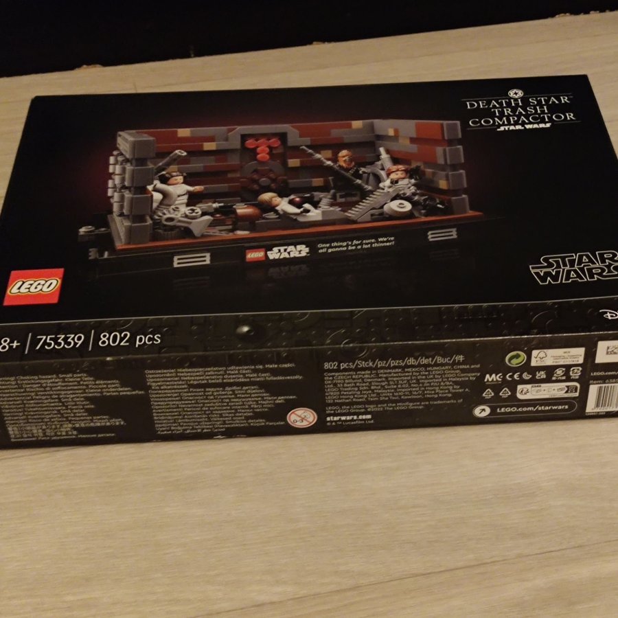 LEGO Star Wars Death Star Trash Compactor 75339 oöppnad