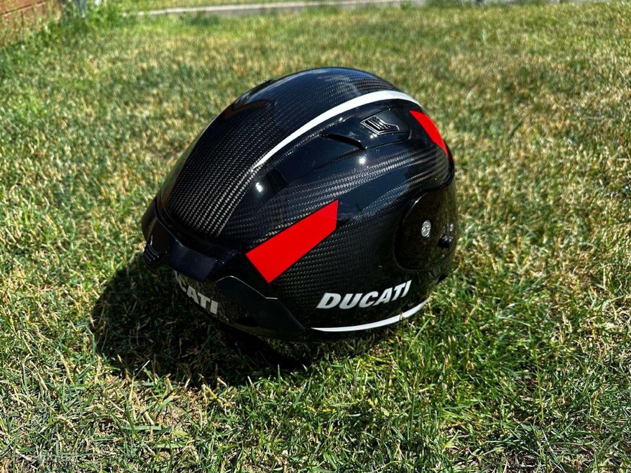 Ducati Evo Lite moto hjälm + Sena 50R bluetooth system