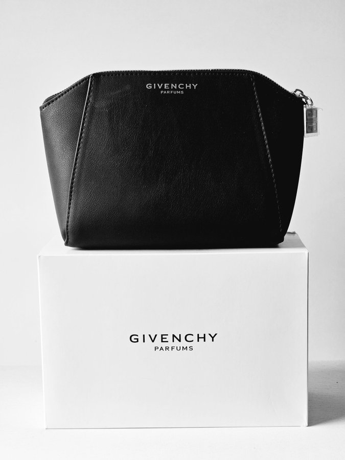 Stor GIVENCHY Beauté Väska Handbag Aftonväska Bag Necessär Ny! Perfect Gift