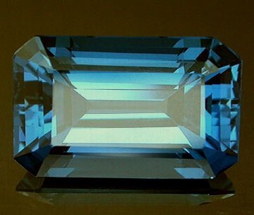 London Blue Topas Emerald Cut(smaragdslipning) 7x5mm