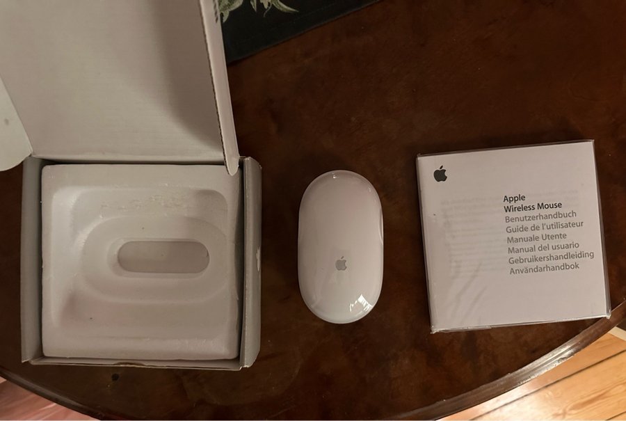 Apple Wireless Mouse A1015