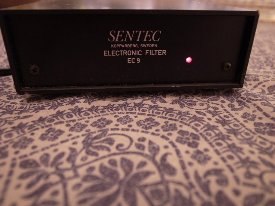 Sentec EC-9 Elektroniskt Delningsfilter i fint skick.