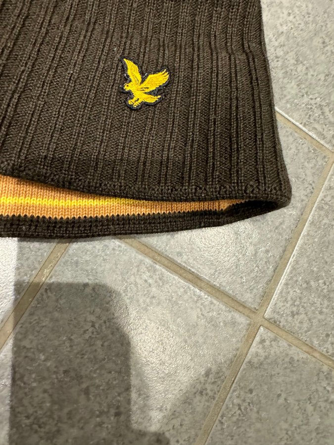 Lyle  Scott brun mössa i fin skick ! Vuxen / tonåring