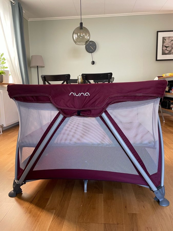 Nuna Sena Travel Cot