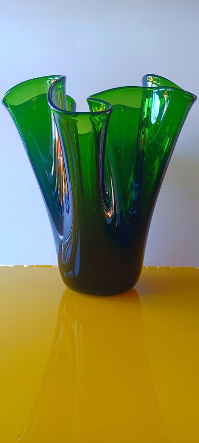 JÓZEFINA MAKORA KROSNO POLAND GORGEOUS HAND-BLOWN VASE