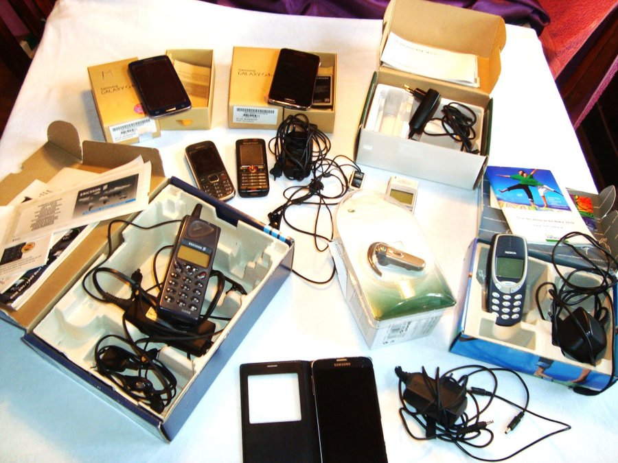 Mobiltelefoner Samsung 3310 Nokia mm paket parti