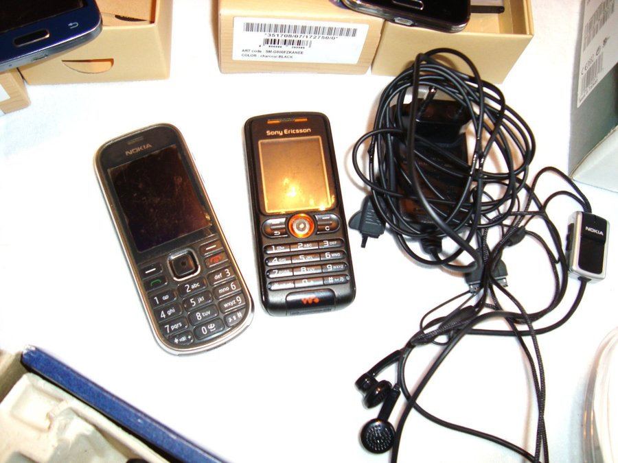 Mobiltelefoner Samsung 3310 Nokia mm paket parti