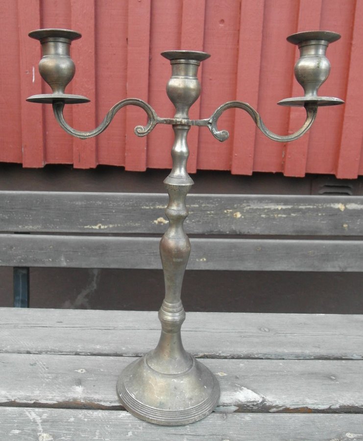 Vintage ljusstake, candelabra, med tre ljus, troligen ten, troligen handgjort