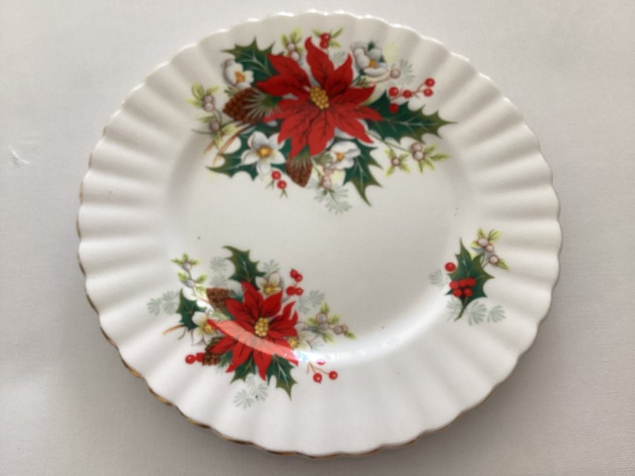 Royal Albert Bone China England tallrik markerad YULETIDE