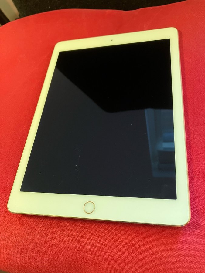 Apple iPad Air 2 (A1566) Wi-Fi 32GB. Fint skick. Bud från 1kr