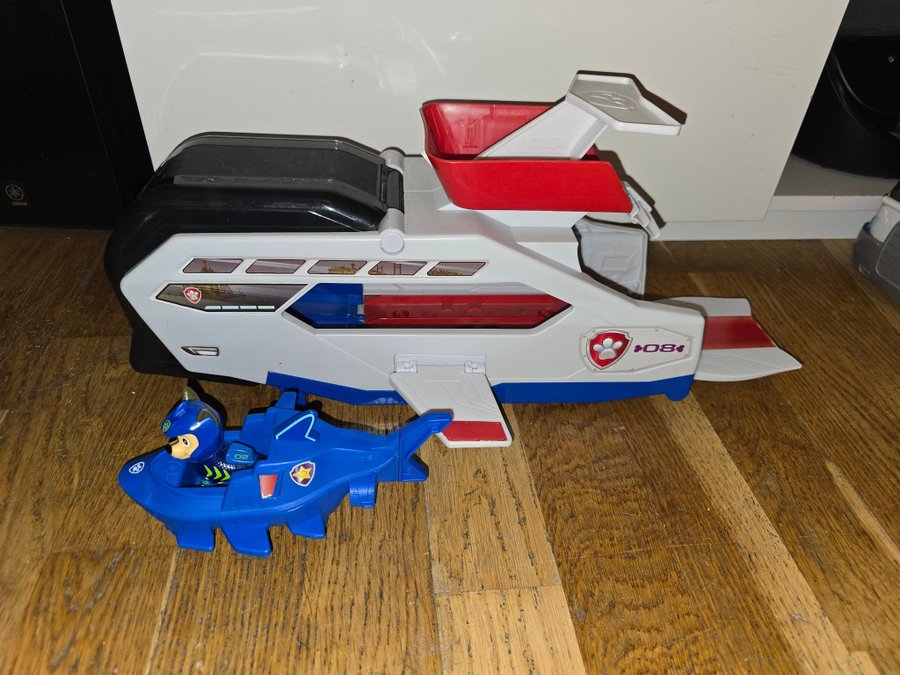 Paw Patrol Whale Patroller Med Chass Figur.