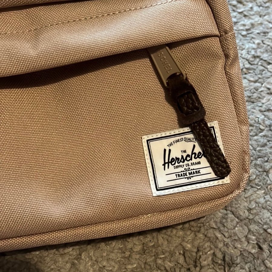 Herschel travel kit neccessärer 2 st