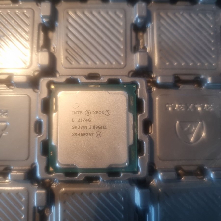 Intel Xeon E-2174G Processor