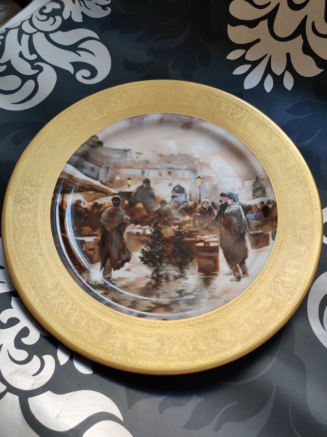 Gloria Fine Porcelain Bavaria Bayreuth Plate