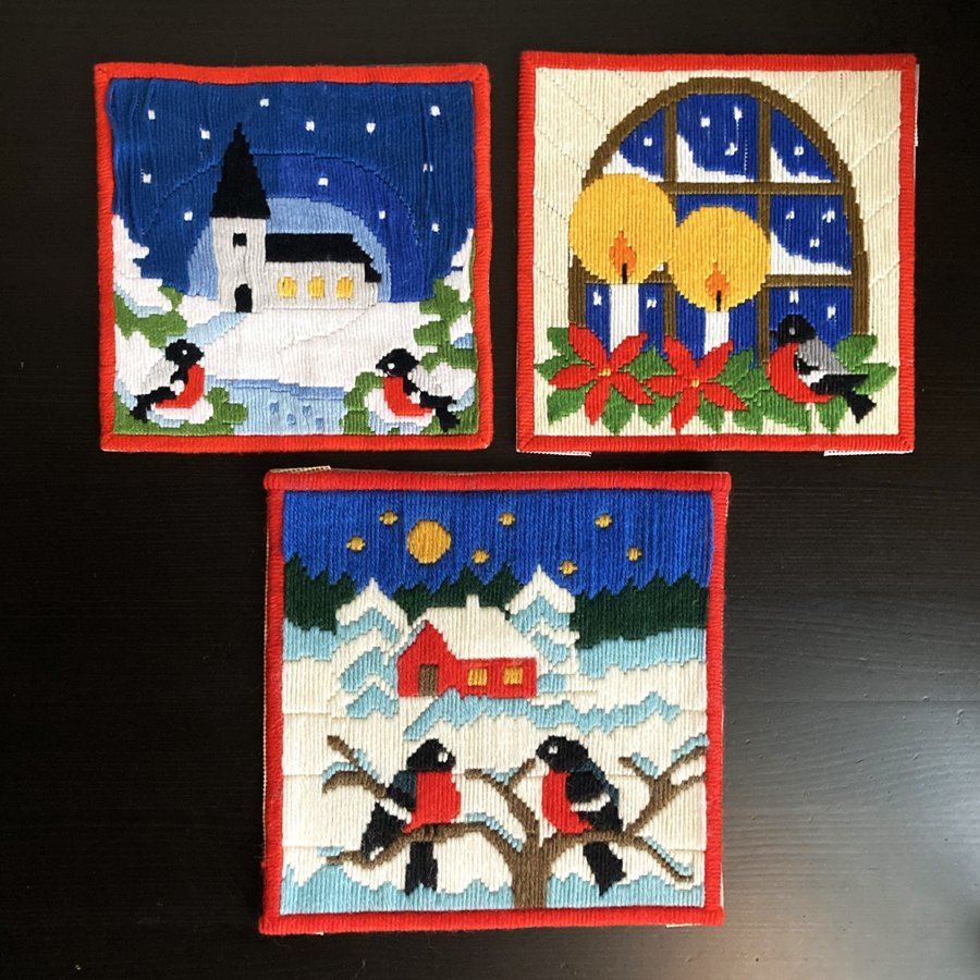 3 broderade jultavlor, hantverk, retro, jul, fåglar, röd, blå, vit, dekoration