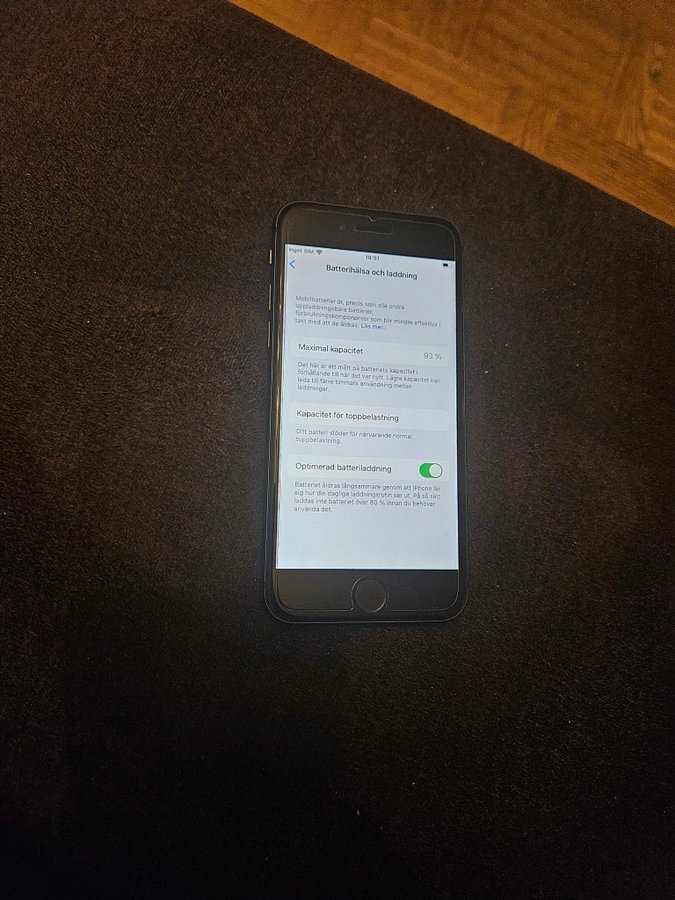 iPhone 8 64gb olåst