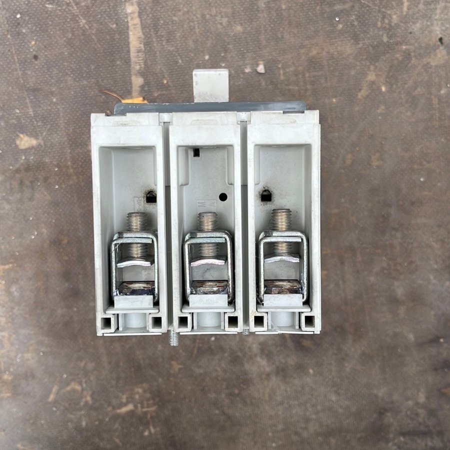 Circuit Breaker 80A