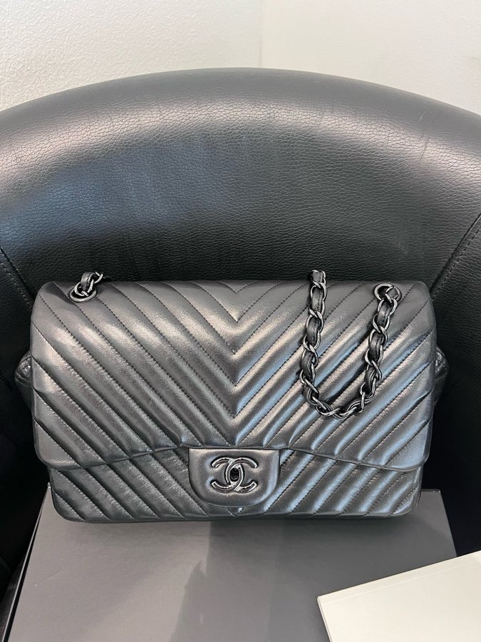 Chanel Chevron So Black Jumbo