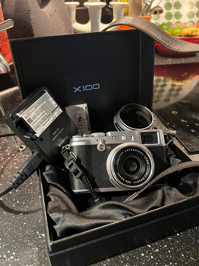 Fujifilm X100