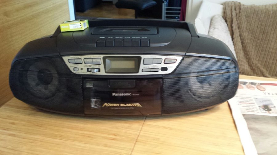 Stor Pampig Stereokassettradio Panasonic RX-DS27 Fungerande i Nära Nyskick