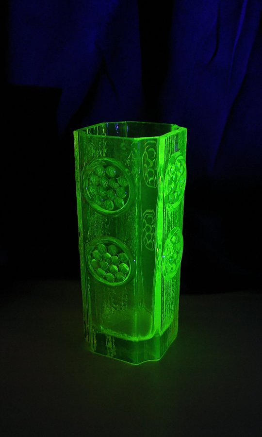 Riihimäen lasi large Rondella vase, uranium glass