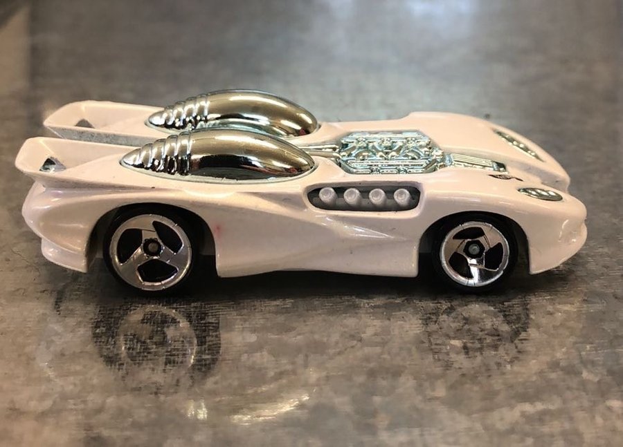 Hot Wheels Splitting Image II 1:64