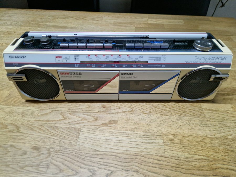 Sharp Stereo Radio Cassette Recorder WQ-272H (W) kassettspelare musik kassett