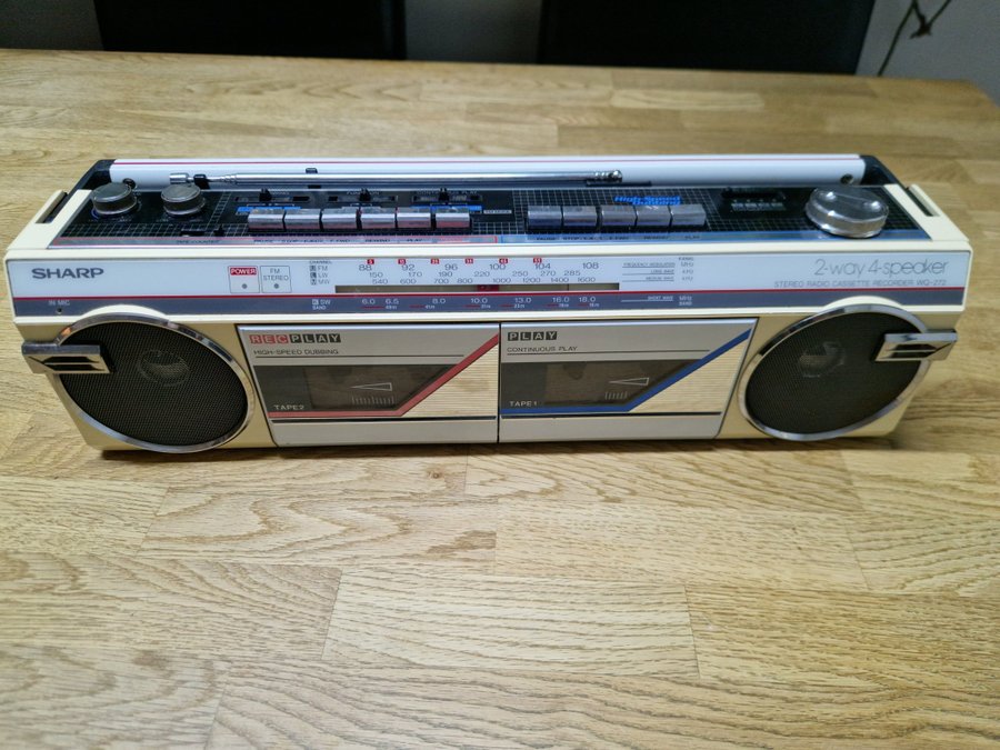 Sharp Stereo Radio Cassette Recorder WQ-272H (W) kassettspelare musik kassett