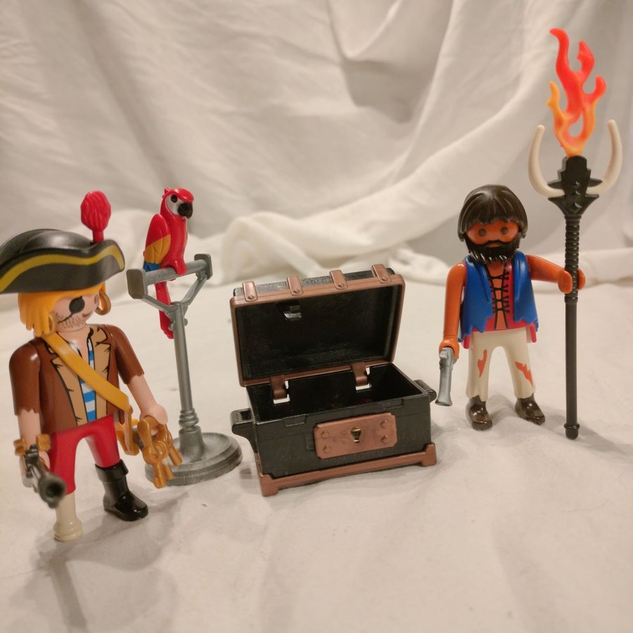 Playmobil Pirater - 2 figurer, skattkista, papegoja, vapen