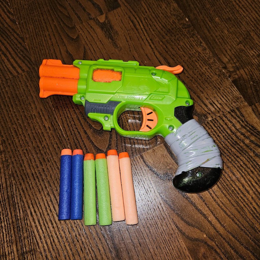 Nerf DoubleStrike Pistols