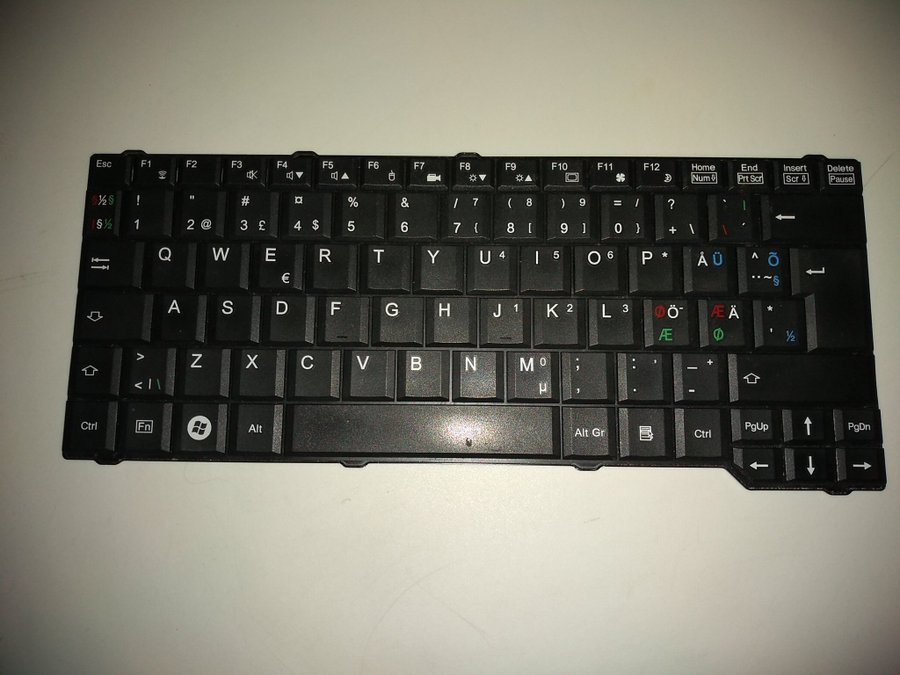 Fujitsu Keyboard P/N:71GF50582-10