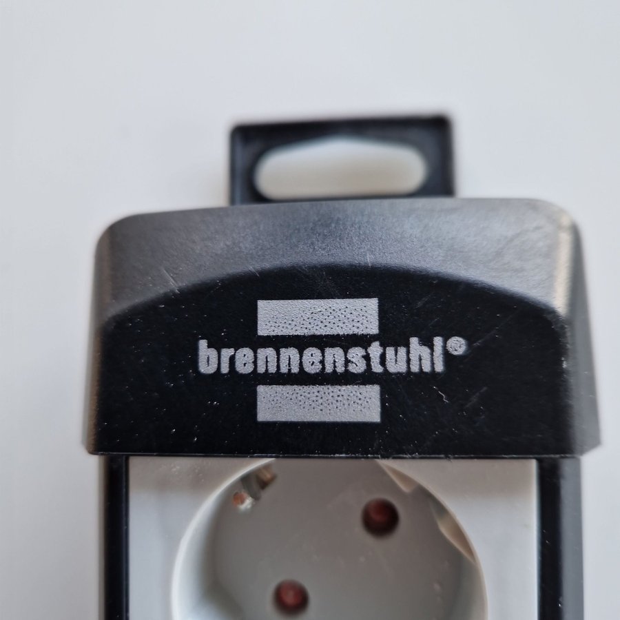 Brennenstuhl Premium-Line 8-vägs uttag