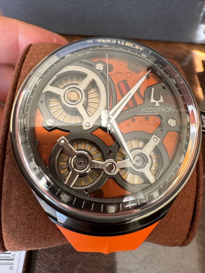 Bulova Accutron DNA Casino Orange/Gummi