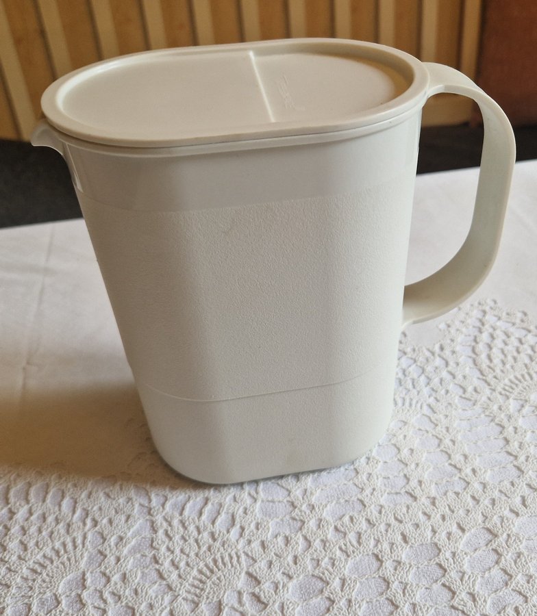 Tupperware tillbringare / kanna för saft, juce eller sås, vintage / retro.