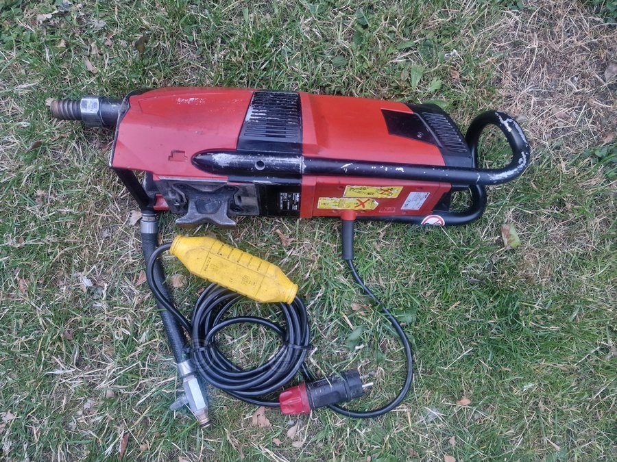 HILTI DD200 KÄRNBORRMASKIN