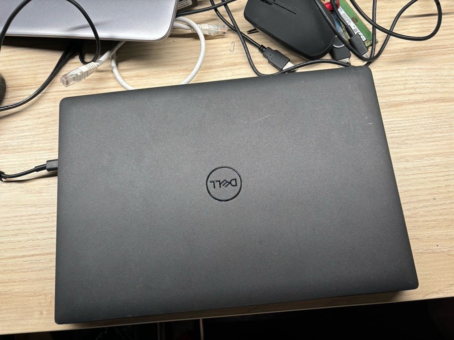 Dell Latitude 3420 med 11th gen i5-1145G7 och 8 GB RAM / 256gb Nvme