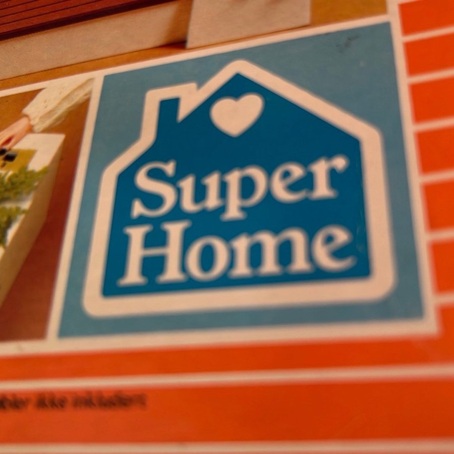 Super Home Lys