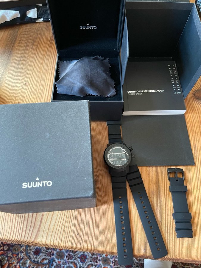 Suunto Elementum Aqua -oanvänd - Svart Dykarklocka