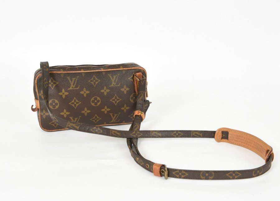 LOUIS VUITTON MARLY BANDOULIERE AXELREMSVÄSKA CROSSBODY VINTAGE Nypris 13 500