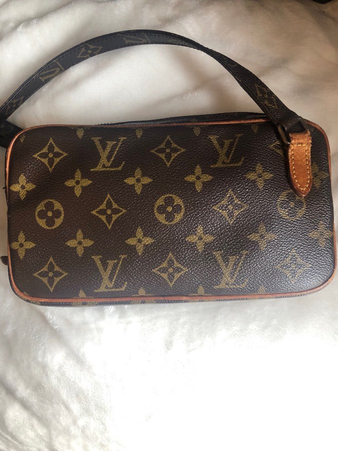 LOUIS VUITTON MARLY BANDOULIERE AXELREMSVÄSKA CROSSBODY VINTAGE Nypris 13 500