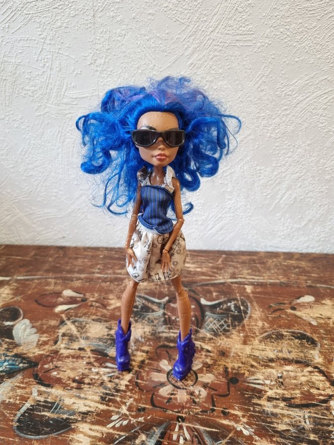 Rebecca Steam, Monster High, Docka