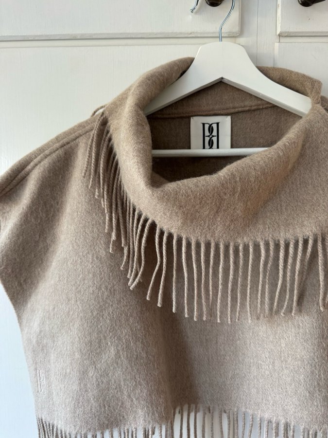 By Malene Birger beige halsduk