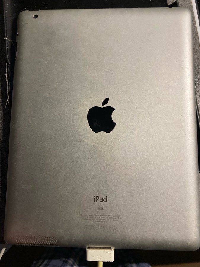 iPad 12,8 GB