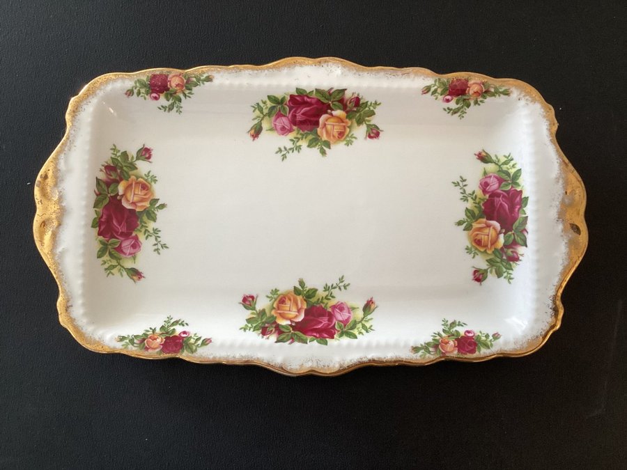 Royal Albert Old Country Roses serveringsbricka guldkant