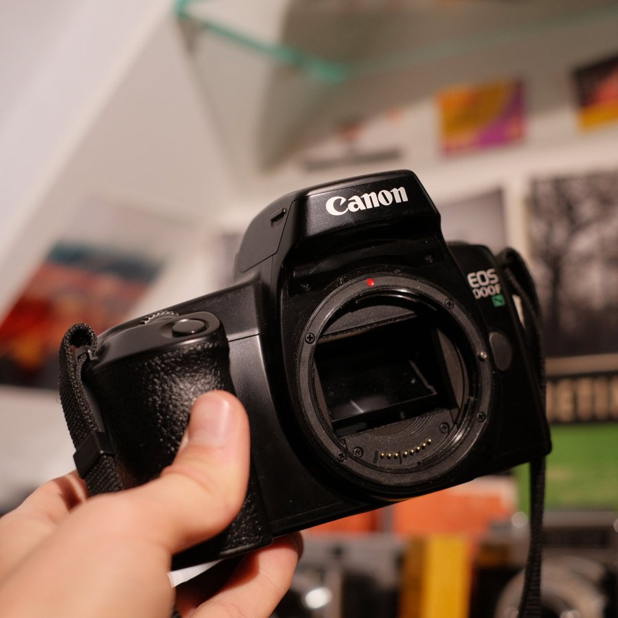 Canon EOS 1000FN