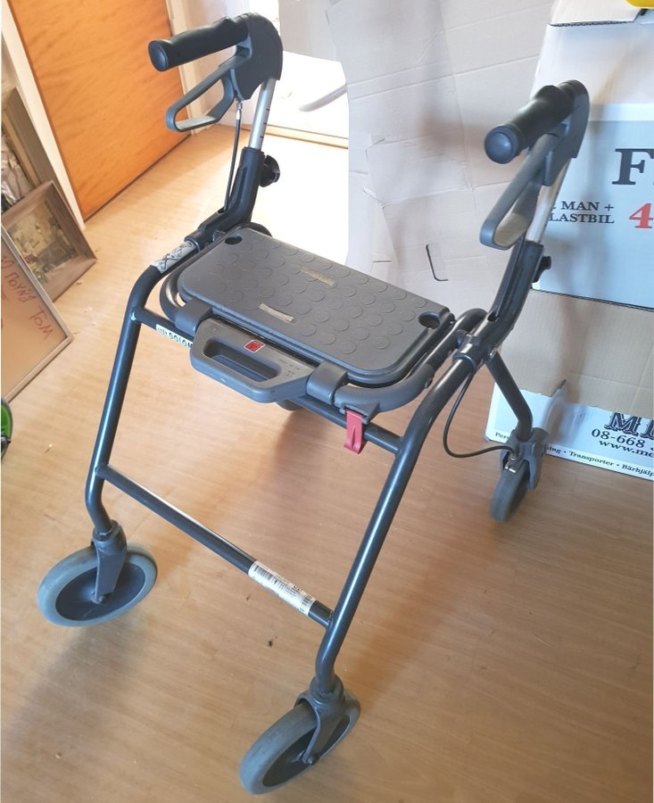 Rollator med sittbräda