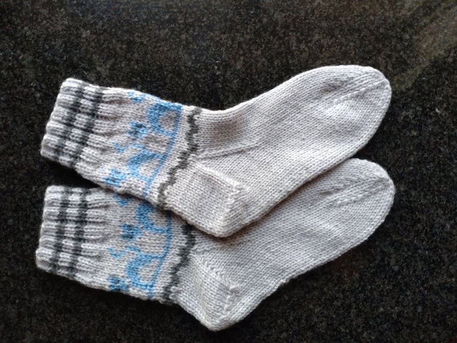 Raggsockor stickade sockor kattmotiv strl 36-37