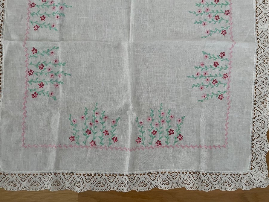 ~ Broderi spets vit duk ~ romantisk Shabby chic inredning ~ retro/vintage/ros ~