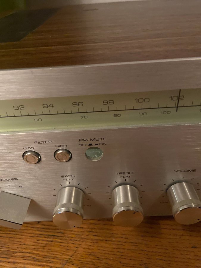 Akai AA-1020 Stereo Receiver